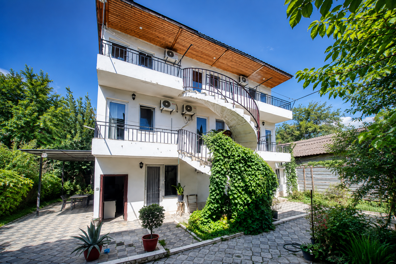 1-ოთახიანი სტუდიო